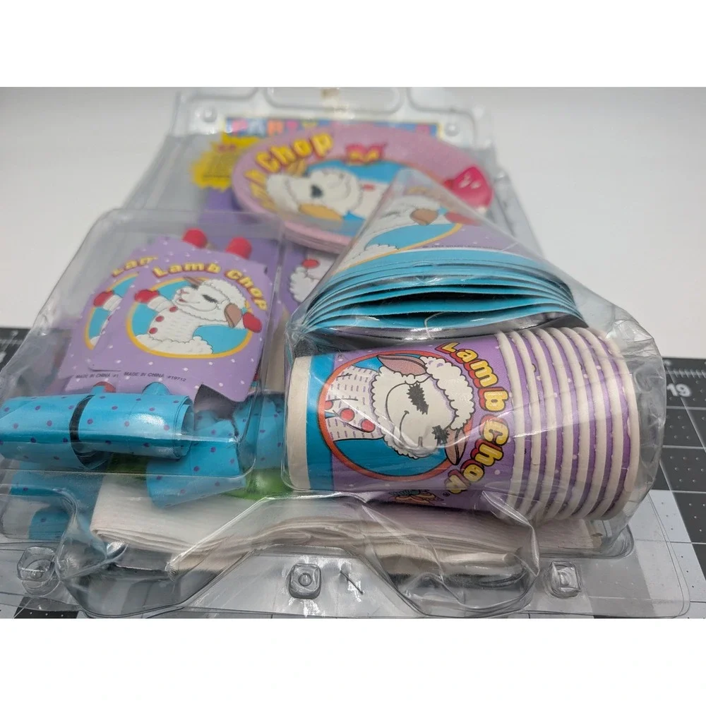 Unique Lamb Chop Party Set‎ Vintage 1993 Shari Lewis 8 Guest